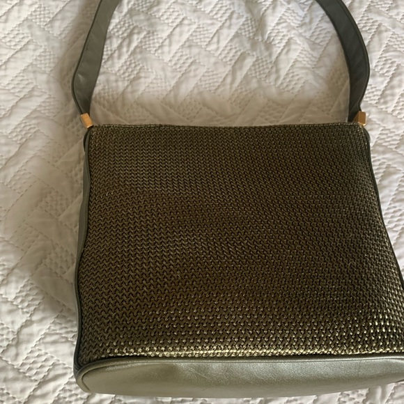 Beautiful green leather trim Worthington handbag - Picture 2 of 5